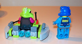 Lego 7049 Alien Conquest: Jet-Copter Encounter, with Extra Vehicle from Set 7067