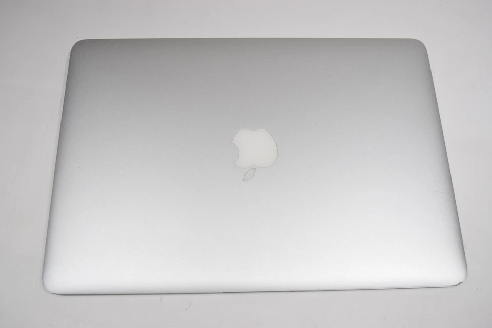 Apple MacBook AIR 2013 13" A1465 i5-4250U 1.4Ghz 8GB DDR3 500GB - Image 4 of 4