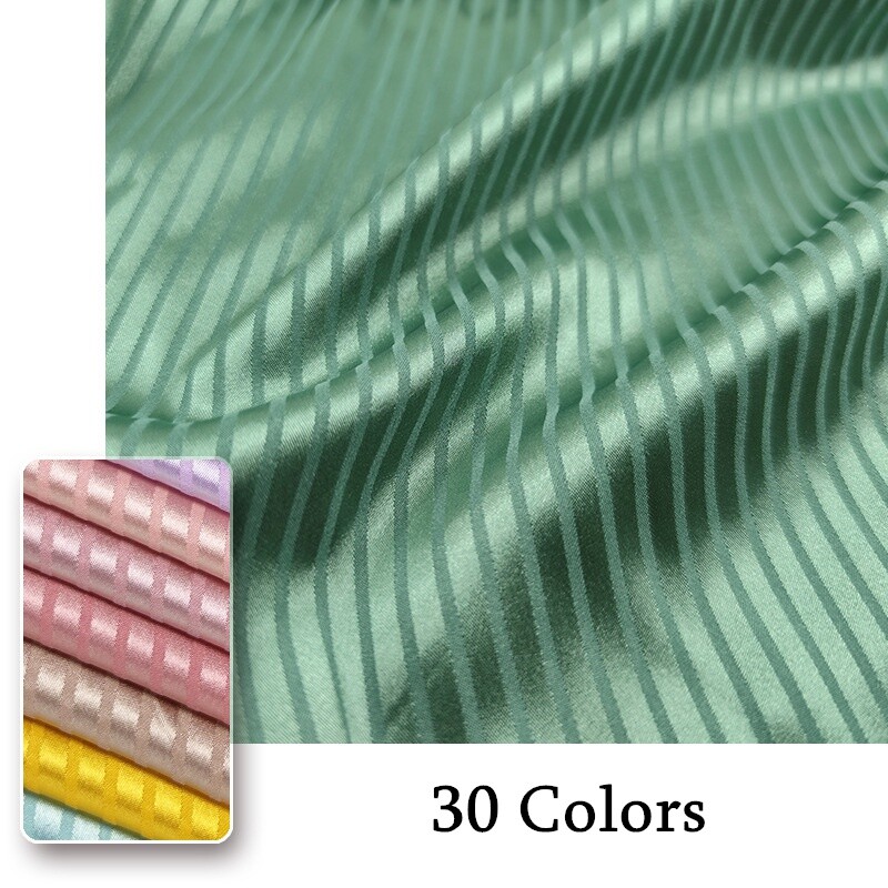 Tissu Satin Jacquard Rayé – Polyvalent Pour Robes, Kimonos, Nappes – Moins D'1 Mètre – Multicolore