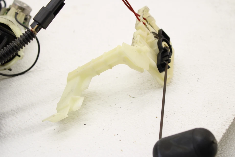 Harley-Davidson Electra Road Street Glide 2012-2017 bomba de combustible con placa superior Foto 4 de 4