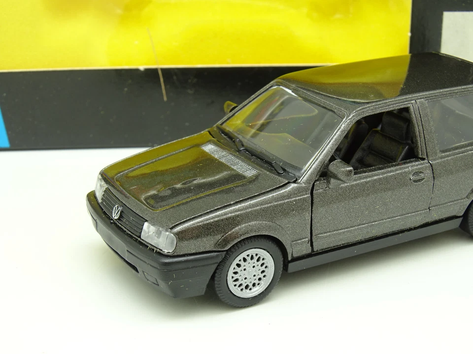 Schabak 1/43 - VW Polo II 1990 Grigio Antracite - Immagine 2 di 2