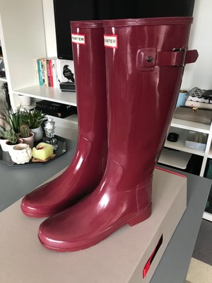 burgundy hunter boots