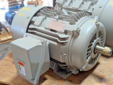 NEW SIEMENS 25 HP MOTOR 1LE23212DA112AA3  /  460 VOLT   3525 RPM   284TS FRAME