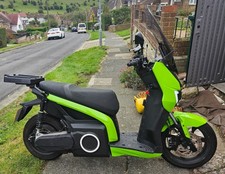 Silence connected01 electric moped scooter 125cc equivalent