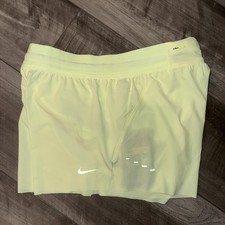 Nike Swift Dri-FIT Mid Rise 2.5" Shorts Women's HQ0638-701 Size: Small