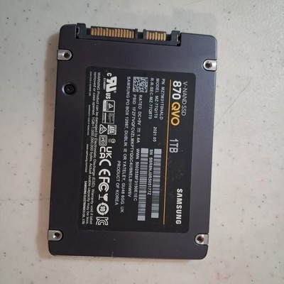 SAMSUNG 870 QVO 1TB SSD  SATA III 2.5in Solid State Drive