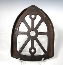 Vintage Cast Iron Sad Iron Trivet Wrought Footed Iron Rest Holder 6"
