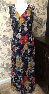 en focus studio floral dress