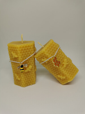 Handmade Beeswax Candles - 100% Natural Wax, ''Honeycomb and Bees'' Style.