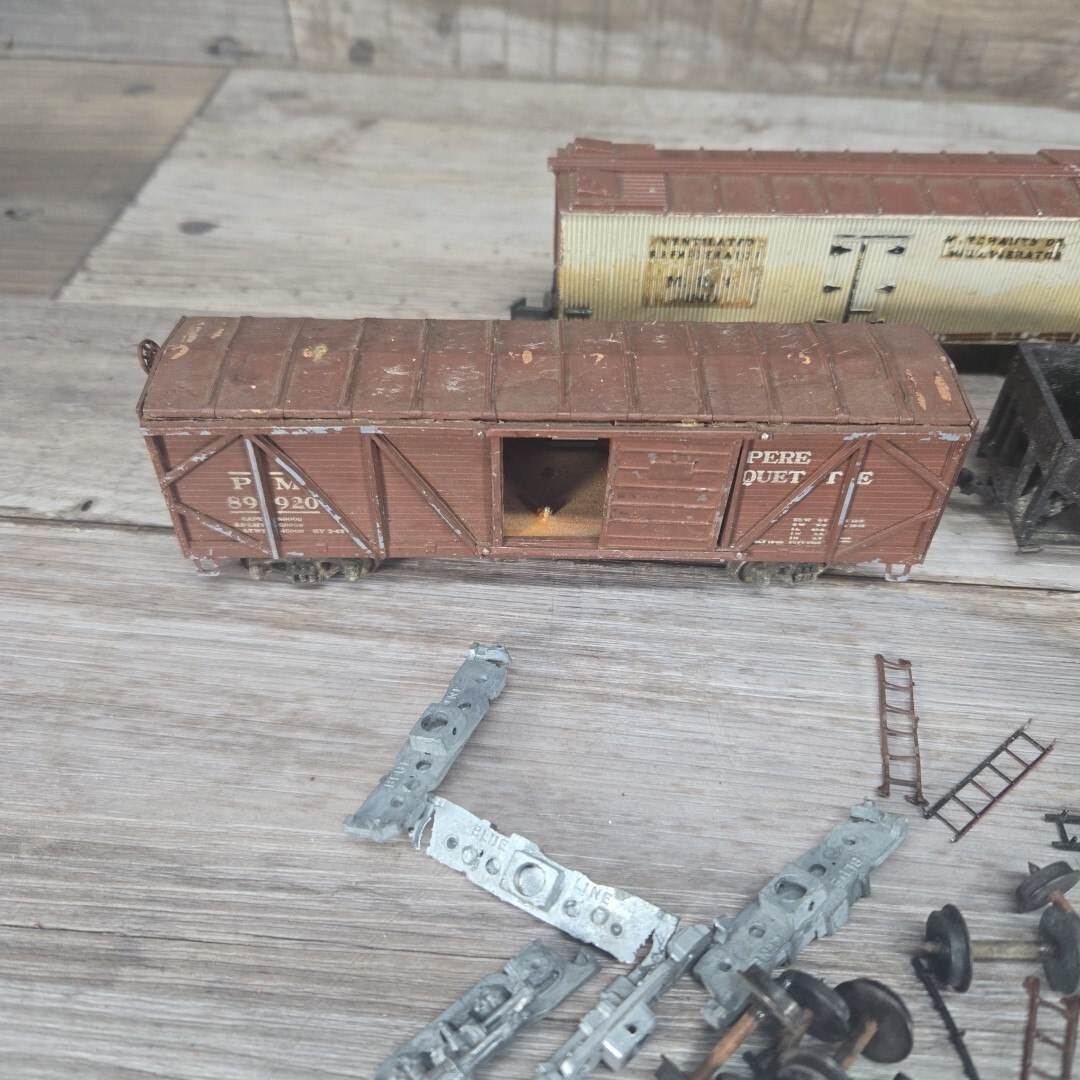 Vintage Ho Scale Train Parts And Pieces