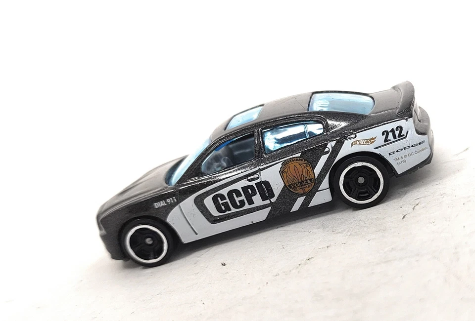 Hot Wheels '11 Dodge Charger R/T GCPD T9713 - Image 3 of 4