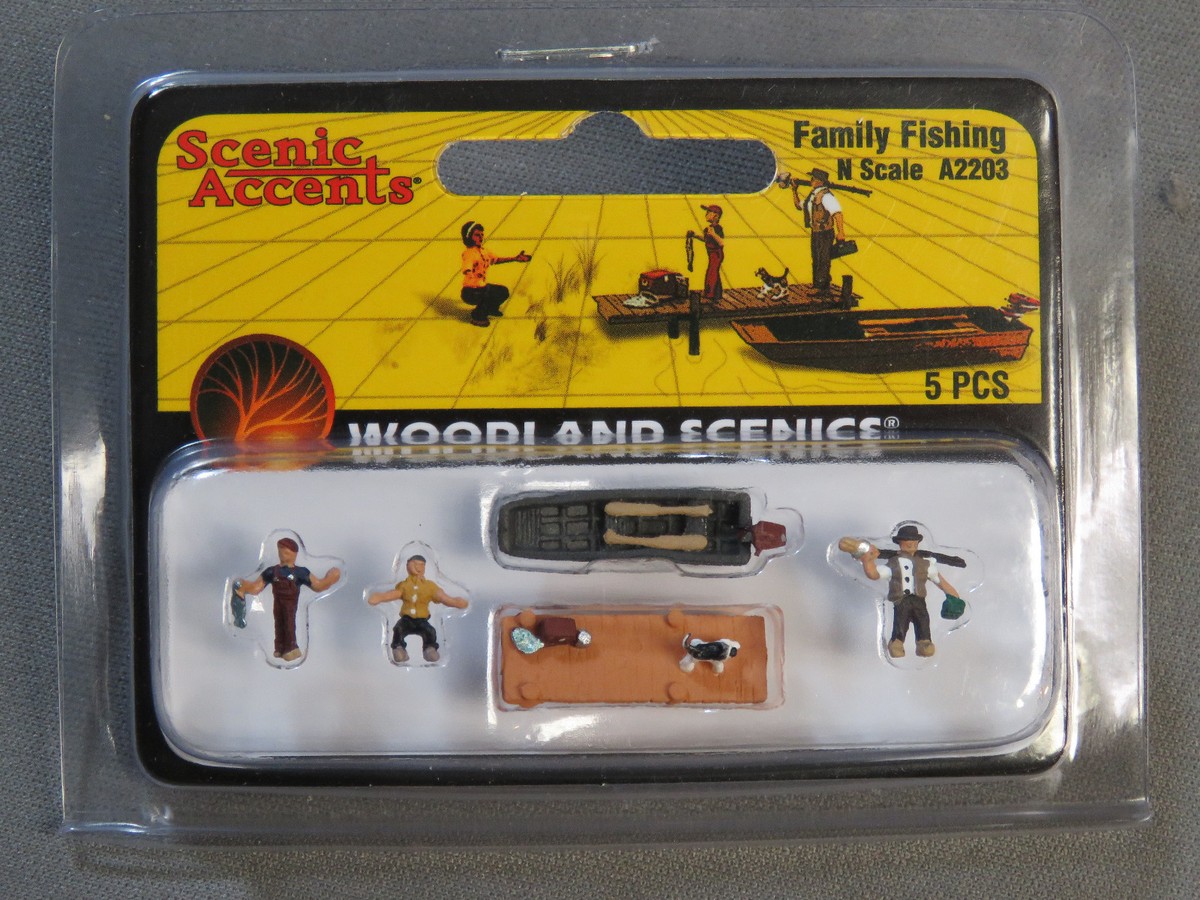 WOODLAND SCENICS FAMILY FISHING N SCALE train figures boat dock