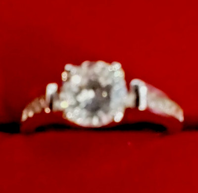 FASHION JEWELRY - RING - WOMEN SIZE 8.75 - SILVER COATING - NO MARKINGS 