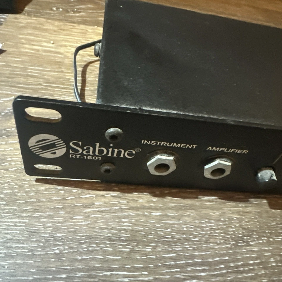 Sintonizador de montaje en rack Sabine RT-1601 / ¡Excelente estado! Foto 2 de 4