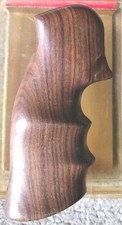 Hogue Vintage Hardwood Grip Brown Finger Grooves Smith Wesson Kl Round Butt Hogue Vintage Hardwood Grip Brown Finger Grooves Smith Wesson Kl Round Butt