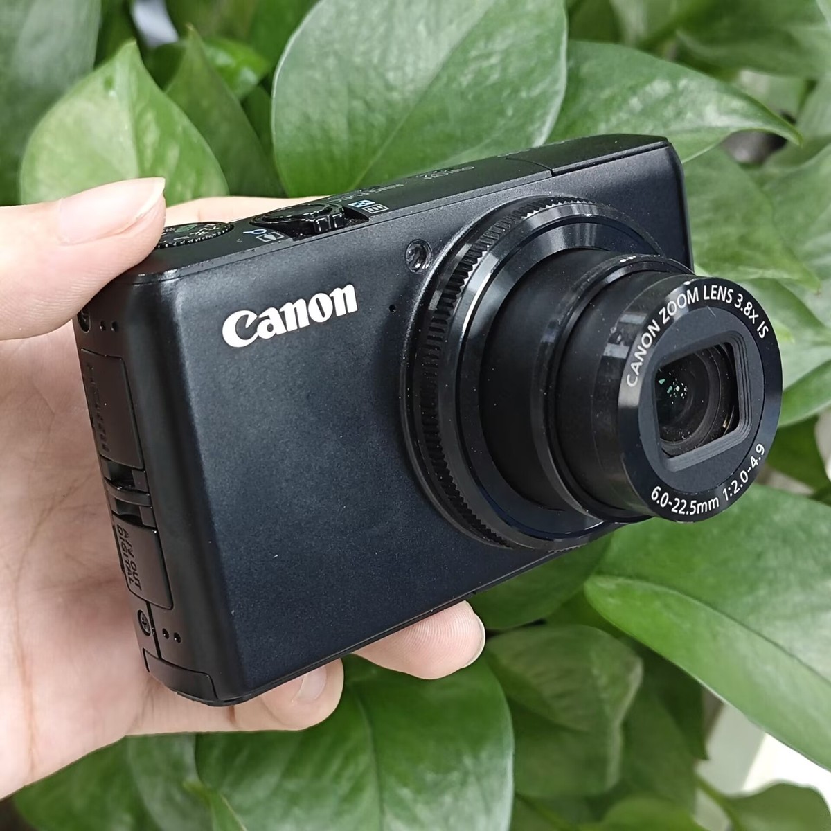 Canon PowerShot S90 10.0MP Compact Digital Camera Black W/ Battery