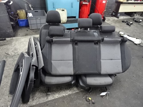 INNENAUSSTATTUNG INTERIOR COMPLETE VW Golf VII Variant (AUVV) 2015 5Q4881105M