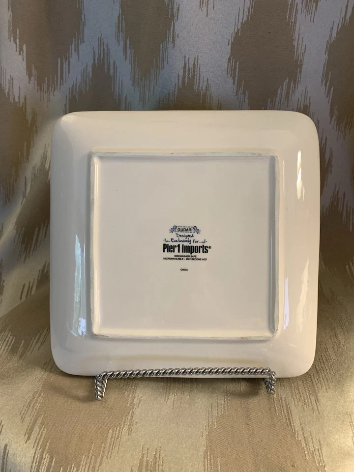 Juego de (2) platos cuadrados de ensalada Pier 1 Imports 'by Gudari' 8,5x8,5 azul y blanco Foto 3 de 4