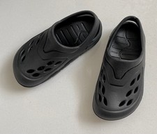 Toddler's Classic Clogs - Non Marking - Color Black - Size 6
