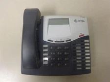 Inter-Tel Axxess Jaguar 8520 550.8520 (550.7200) 17 Button Digital Telephone wit
