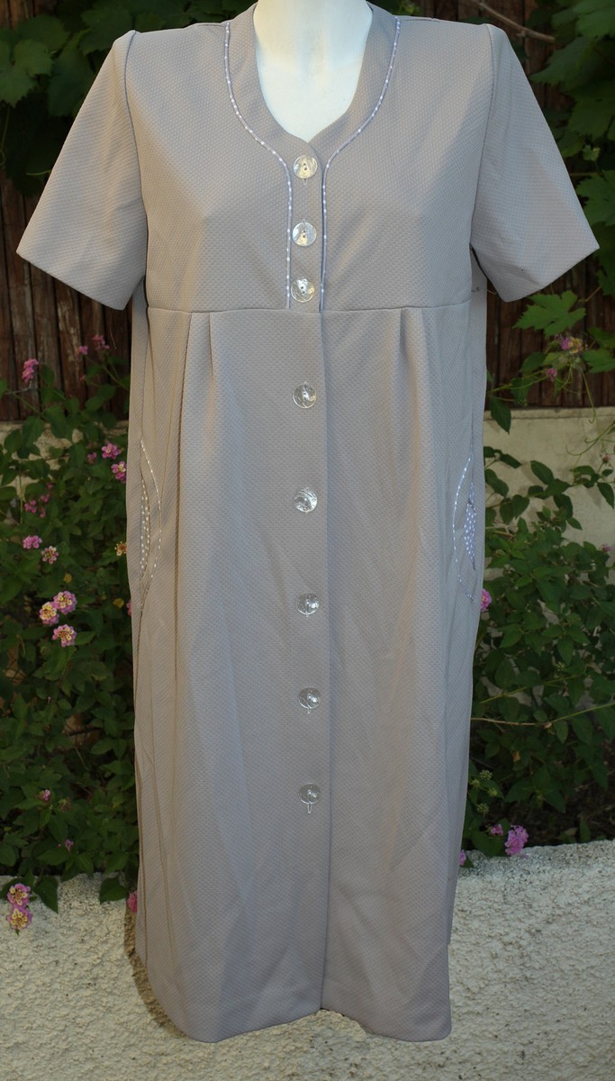 Robe D'intérieur Ou Chemise De Nuit Egatix Taille M (FR 40/42) - Imprimé Violet, Noir, Blanc, Beige - Neuf Avec étiquettes