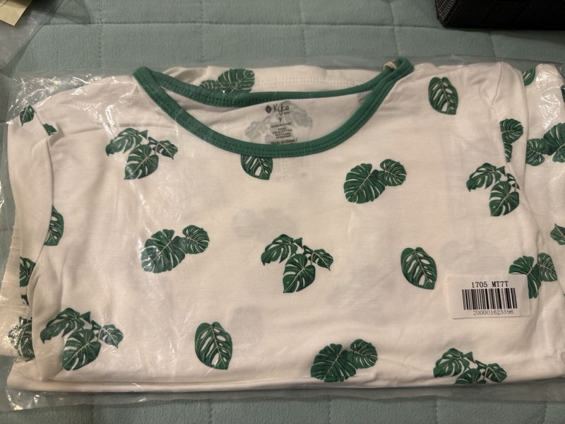 NWT Kyte Baby Monstera Print Girls -7 - 2 Piece Pajamas- Short Sleeve w/Shorts