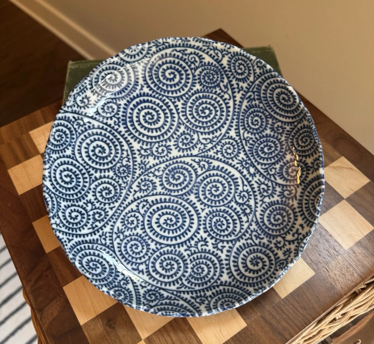 Japanese Porcelain Ware In Collectible Japanese Bowls & Plates
