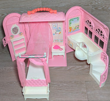 VINTAGE BARBIE BED AND BATH CASE 1998 MATTEL ANNI HOUSE - USED GOOD NOT COMPLETE