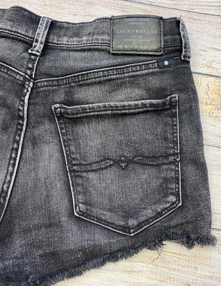 Pantalón Corto Lucky Brand Tiro Alto Talla 2 26 Negro Denim Jean Botín Pantalones Cortos Envejecido Foto 4 de 4