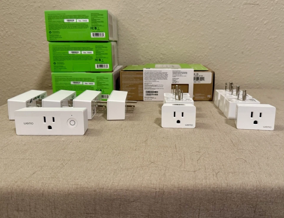 13 mini enchufes inteligentes WeMo, 3 interruptores inteligentes, 1 atenuador inteligente. Alexa, Google, etc. Foto 4 de 4