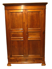 ARMADIO IN LEGNO DI NOCE MASSELLO epoca ‘800
