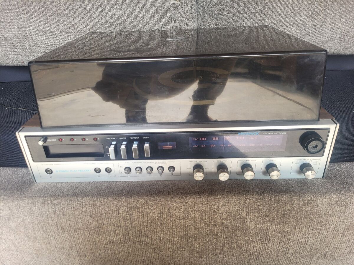 Vintage Magnavox Record Player 8 Track AM FM Radio Stereo Vintage Magnavox Record Player 8 Track AM FM Radio Stereo