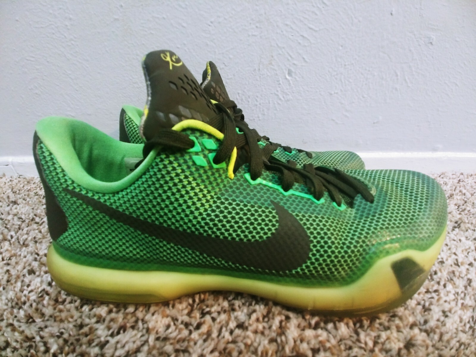 nike kobe 12 kids yellow