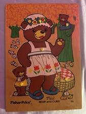 VINTAGE FISHER PRICE Bear Cubs 506 WOODEN PEG PUZZLE Pick Up And Peek Style