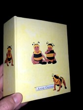 BRAND NEW Anne Geddes BUMBLEBEE Baby Babies Photo Album Book Holds 4X6    sj10m2