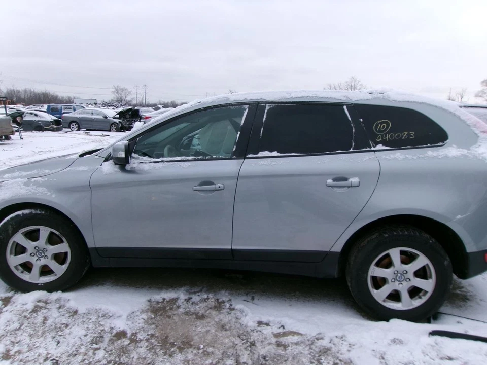 Driver Left Front Door XC60 Fits 09-13 VOLVO 60 SERIES 1536027 Foto 3 de 4