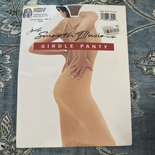Hanes Smooth Illusions Girdle Panty Pantyhose SIZE D Nude Spandx Sheer NIP 00Q76