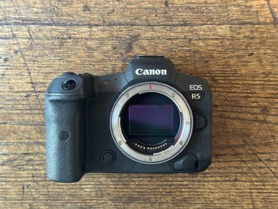 Canon EOS R5 45.0MP Mirrorless Camera - Black (Body Only) 36k shutter count
