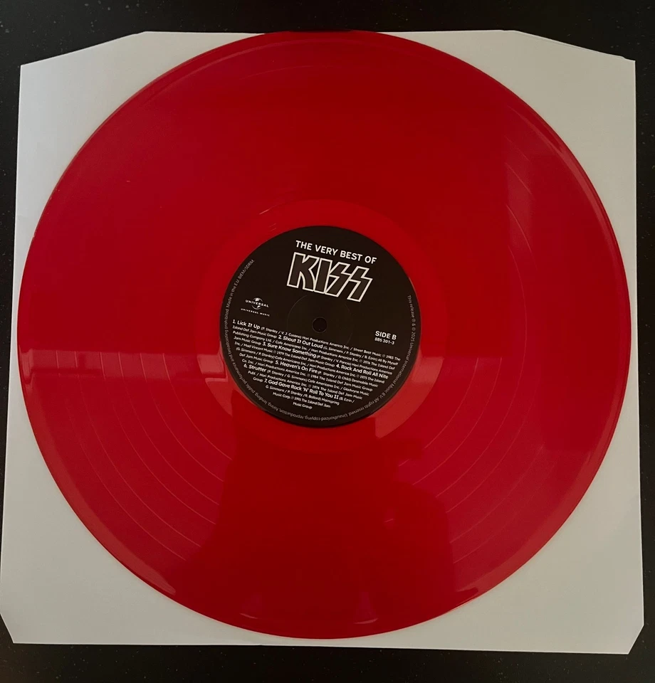 KISS LP VERY BEST OF... LIMITED RED VINYL - Image 4 of 4