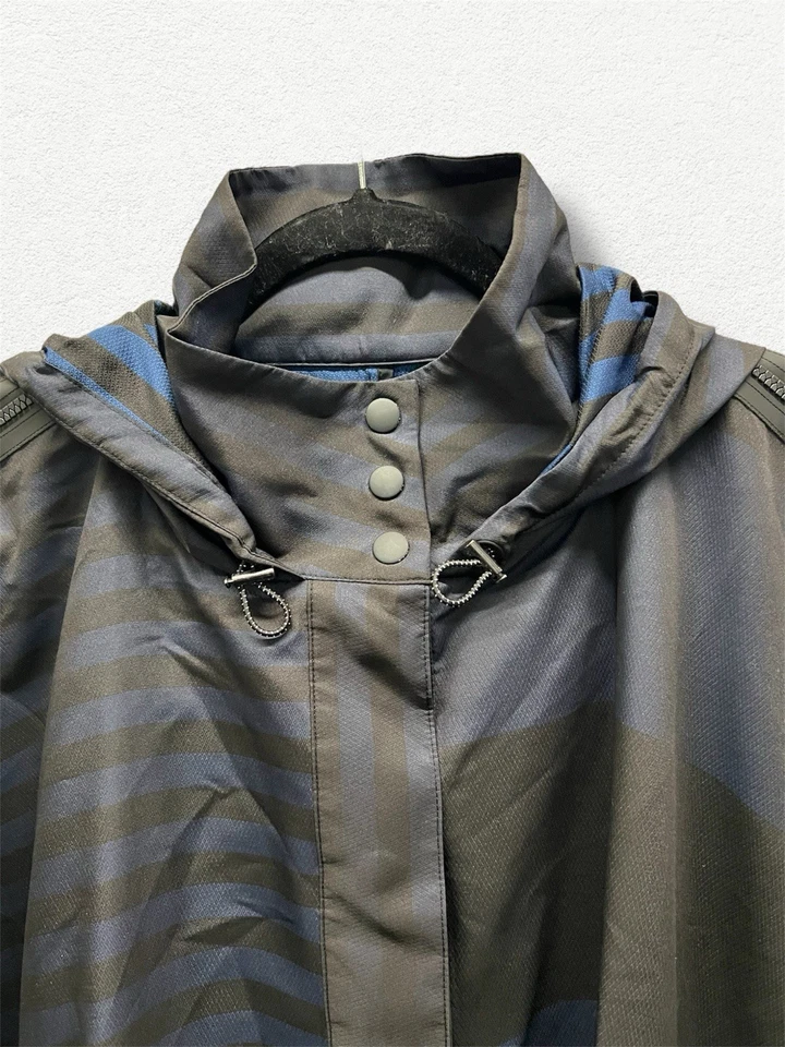 Poncho Derek Lam 10C x ATHLETA Rayas Negro y Azul Primavera 2016 Talla M/L Usado en Excelente Condición Foto 4 de 4