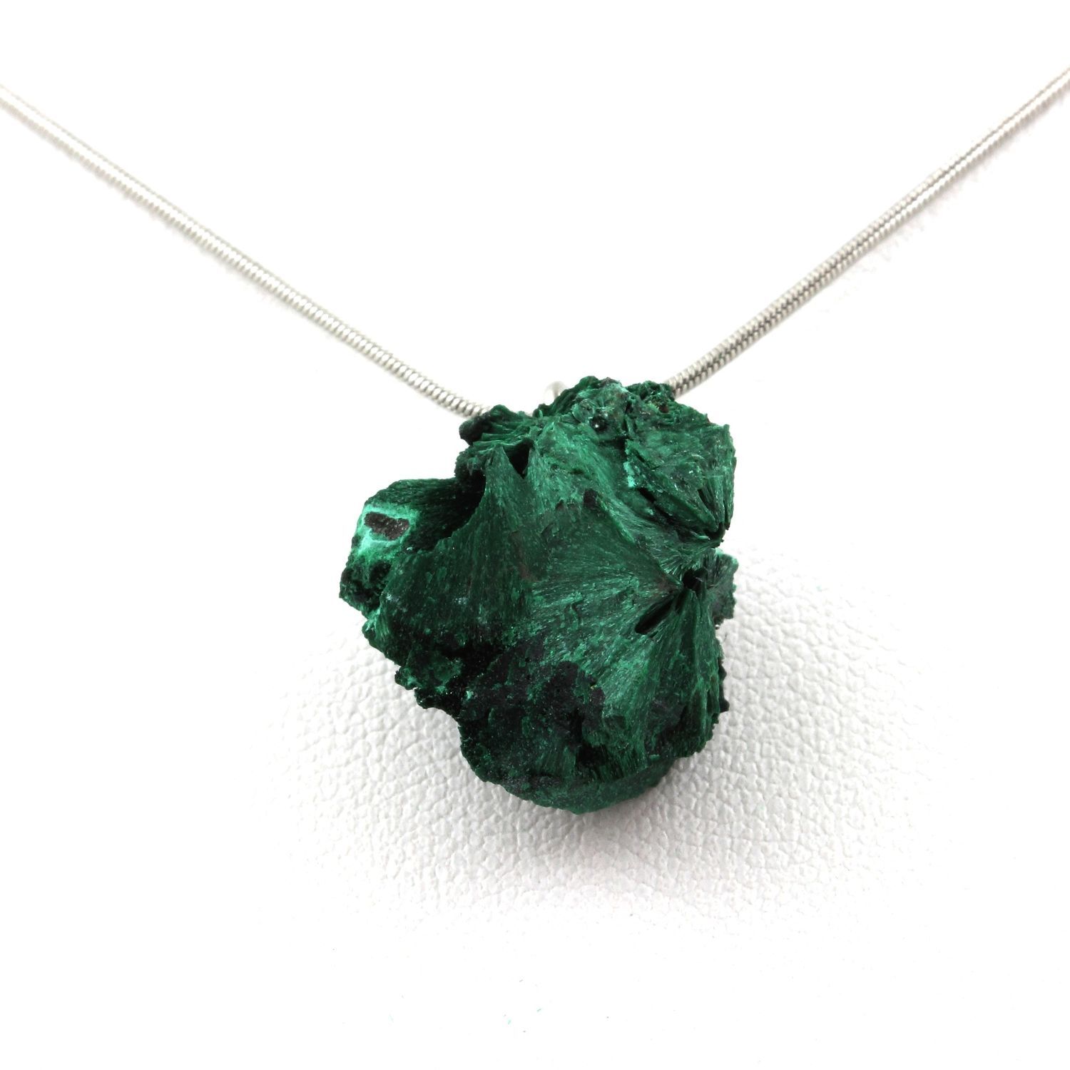 Collier Malachite brut 30.99 ct Kipushi minéraux authentiques pour femme
