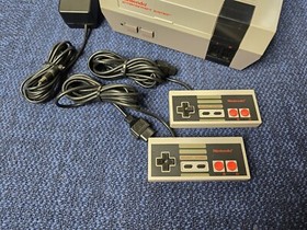 Nintendo Entertainment System NES Console NES-001 | 2 Controllers Pwr & TV Wire