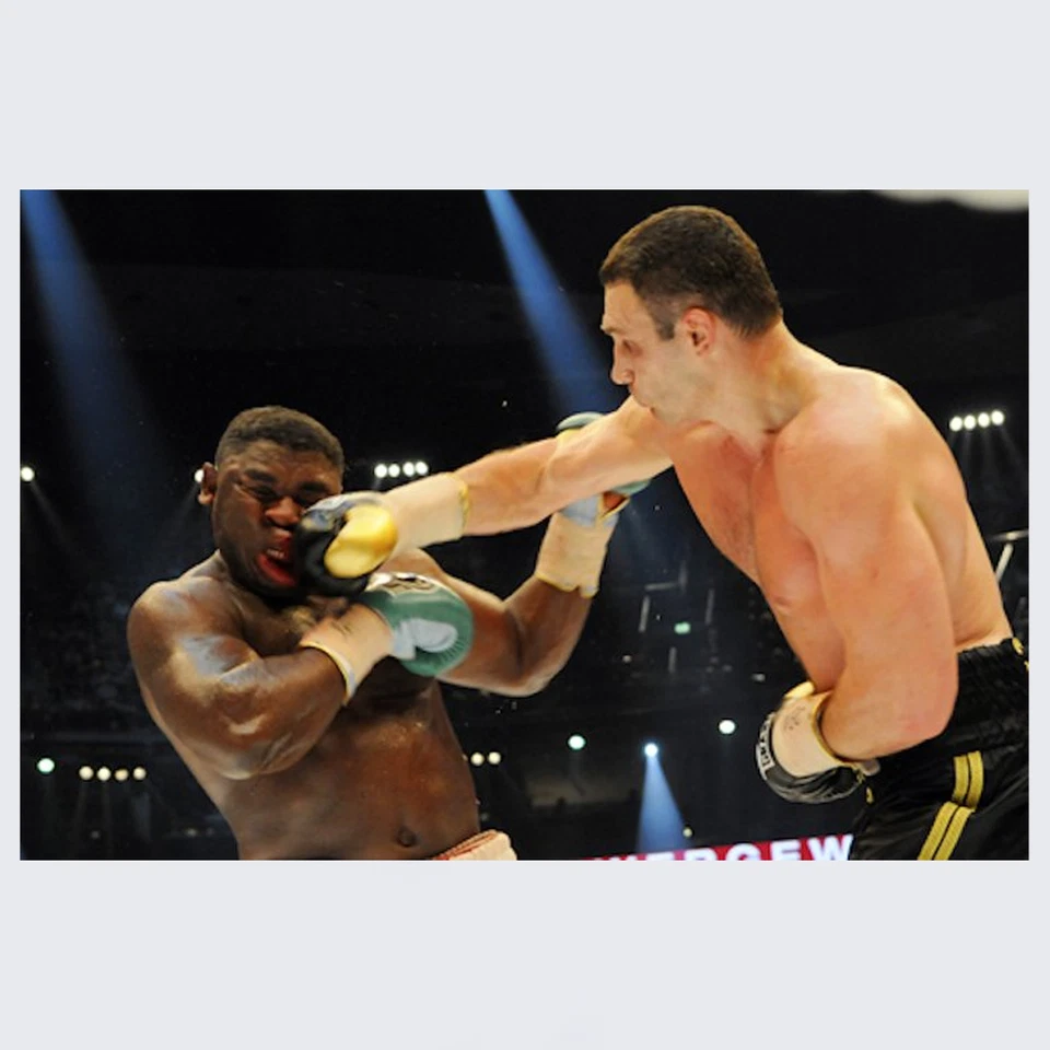 Klitschko vs Peter Vintage Y2K Boardwalk Boxing Fight T-Shirt - Black Color Tee - Image 2 of 4