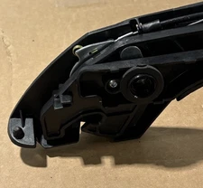 Harley-Davidson FLH Touring Right Hand Saddlebag Latch Assy. 90200520 thumbnail 4