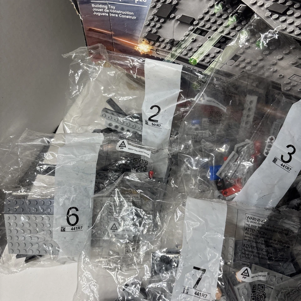 READ LEGO Star Wars First Order Star Destroyer 75190 No Bag #1 No Manual All New - Image 2 of 4