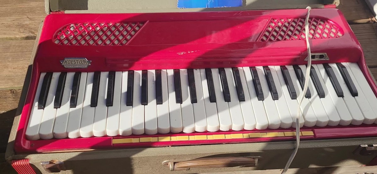 Vintage Koestler Harmophone Electric Air Organ /Suitcase Organ