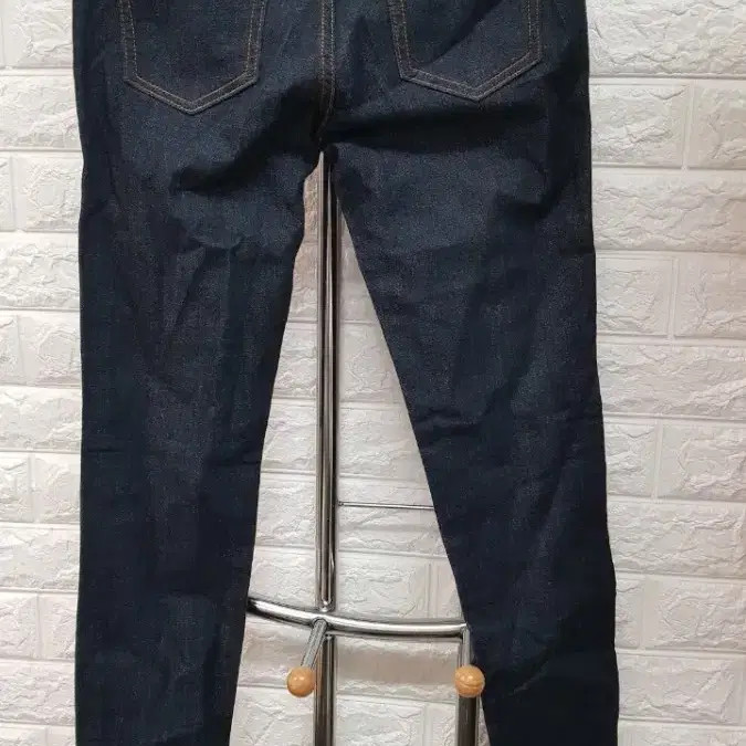 Lacoste Dark Blue Jeans for Women thumbnail 8