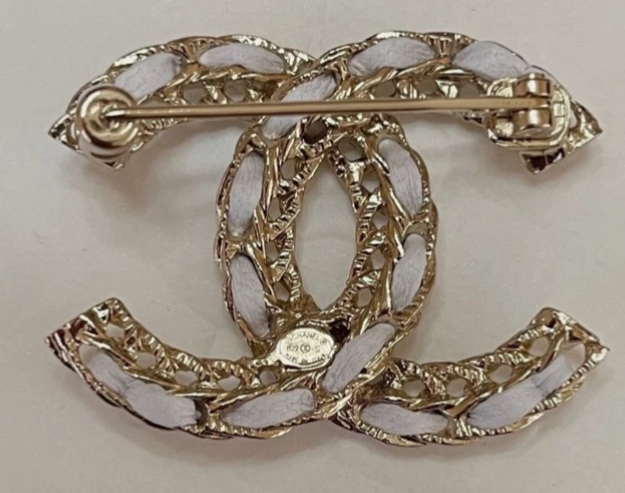 BNIB Authentic CHANEL Golden Metal White Leather Brooch Pin 22S - Image 2 of 2