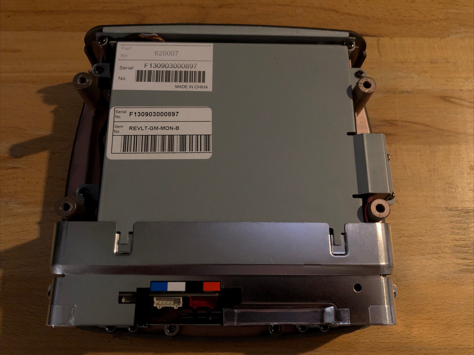 New GM GMC Invision DVD Headrest Monitor B Factory OEM 620007