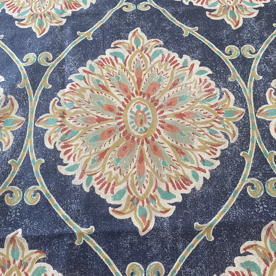 "Tela medallón floral azul palanca Stan Cathell Magnolia Home Fashions 55x56""" Foto 2 de 4